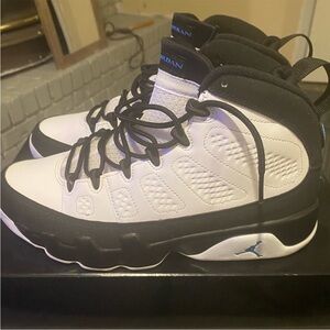 Air Jordan 9 Retro University Blue Sneakers